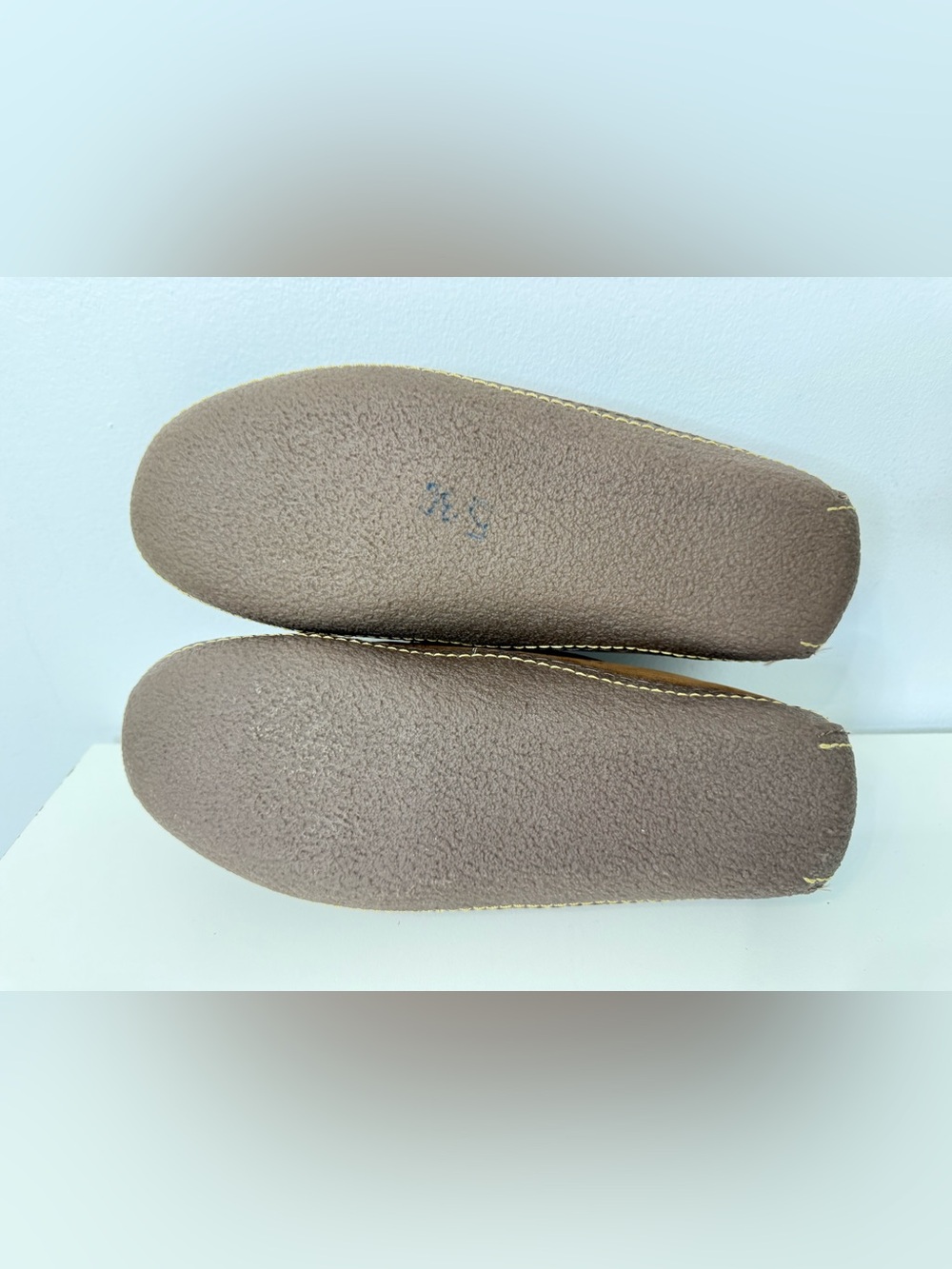 L.L. Bean Brown Hand Sewn Leather Slippers Flannel Lined Men’s Size 10 Classic - Picture 13 of 13